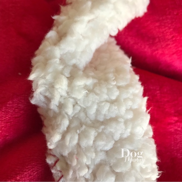 Tommy Hilfiger Hound Dog Sherpa Pet Throw - Picture 6 of 7